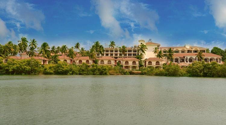 River-Side-Shot-of-Resort-Rio